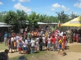 <p>La comunidad de Fortul recibi&oacute; la brigada c&iacute;vico militar que benefici&oacute; a familias en condici&oacute;n de desplazamiento por la violencia.</p>